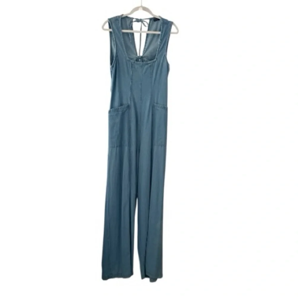 Nasty Gal Blue Jean Denim Sleeveless Jumpsuit Ruffle Back Size 12 Pockets - Picture 2 of 10